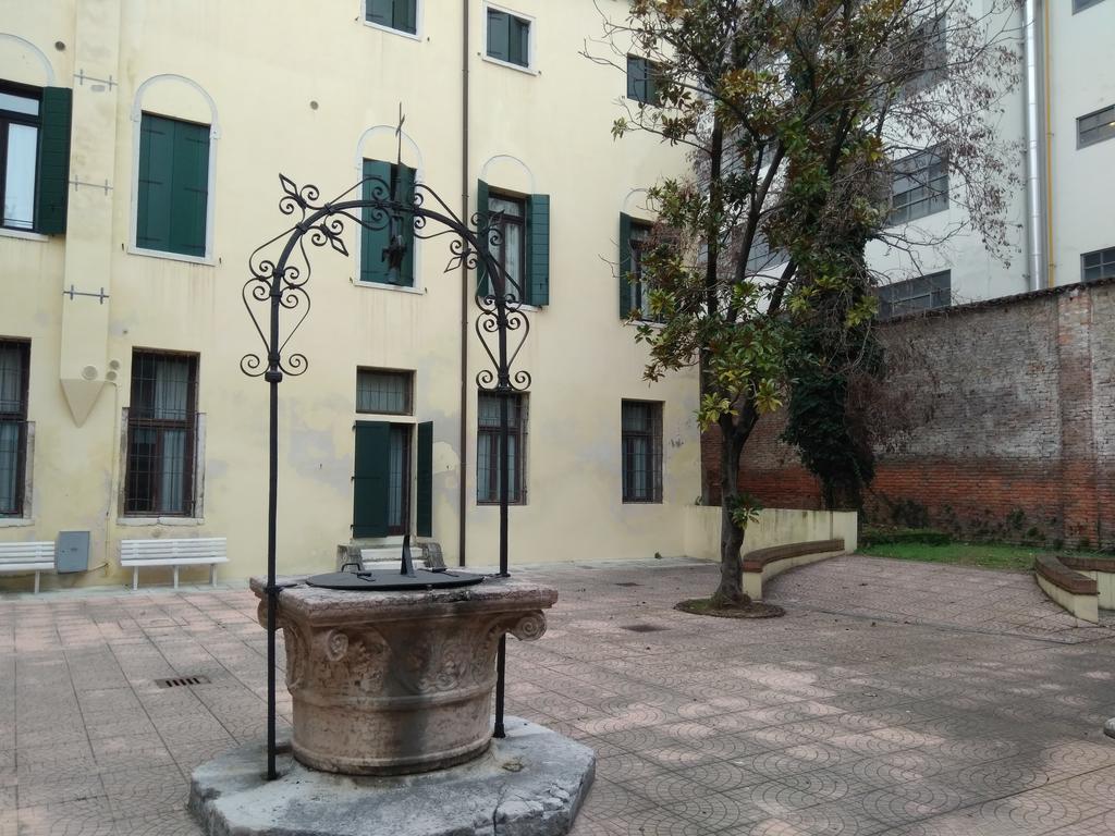 Casa Sant'Andrea Acomodação com café da manhã Veneza Exterior foto