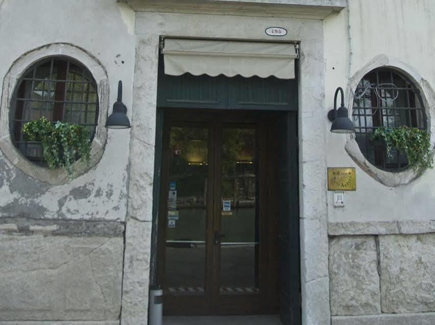 Casa Sant'Andrea Acomodação com café da manhã Veneza Exterior foto